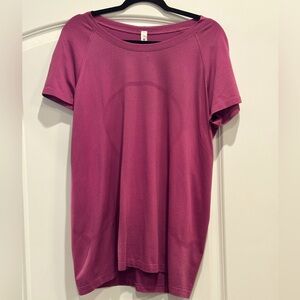 Swiftly tech short sleeve shirt 2.0 size 16 in vivid plum